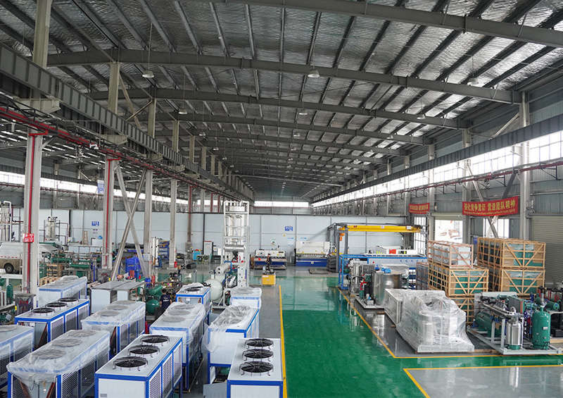 制冷設備現(xiàn)代化生產線